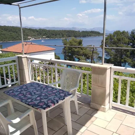 Tereza Apartment Lumbarda